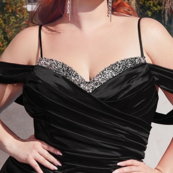 Plus size prom dress - Picture 2 of 7